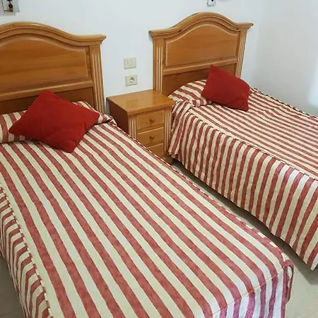 Heated Pools-200m Beach- Wifi Apartment *