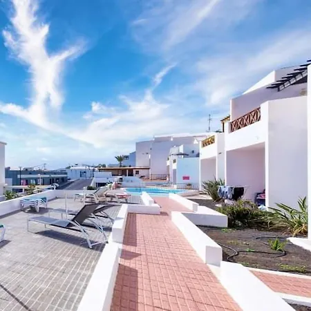 Heated Pools-200m Beach- Wifi Lejlighed