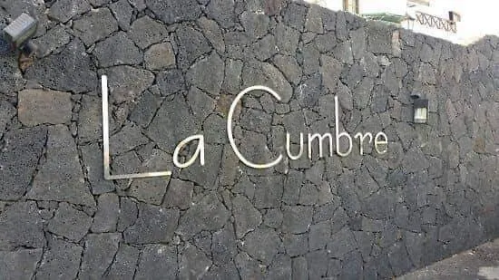 Апартаменты Heated Pools-200m Beach- Wifi *