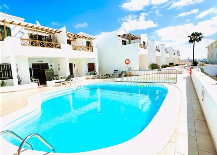 Heated Pools-200m Beach- Wifi *